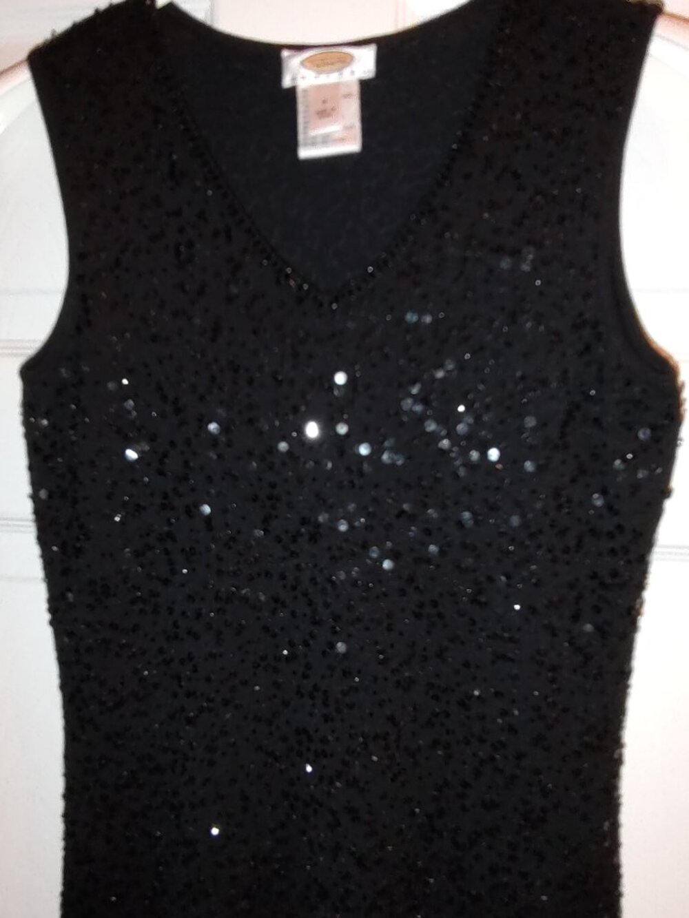 TALBOTS SLEEVELESS TANK EMBELLISHED WITH SEQUINS FRONT/BACK BLACK PETITE